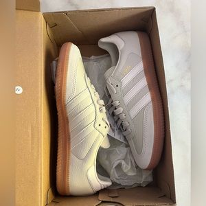 Brand new in box order shipped! Adidas OG samba in Chalk size women’s 9 men’s 8